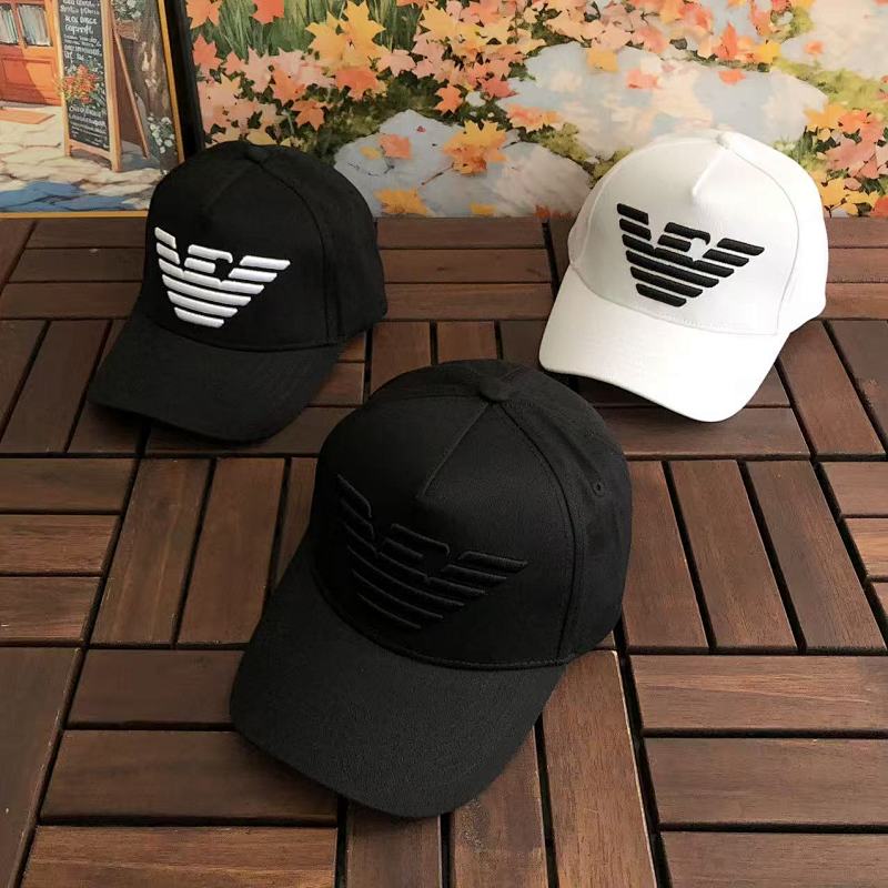 EMPORIO ARMANI CAPS