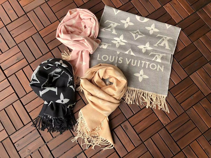 LOUIS VUITTON SCARVES