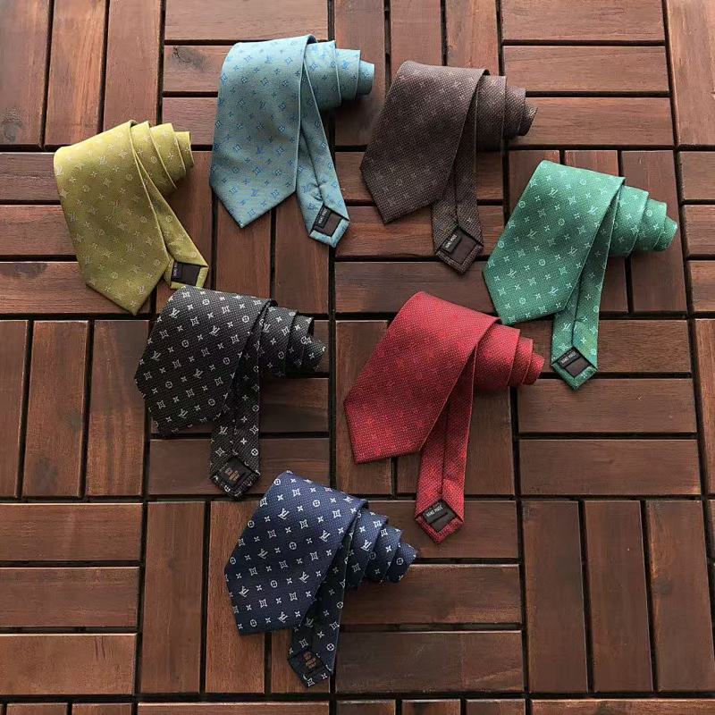 LOUIS VUITTON TSHIRTS (504)