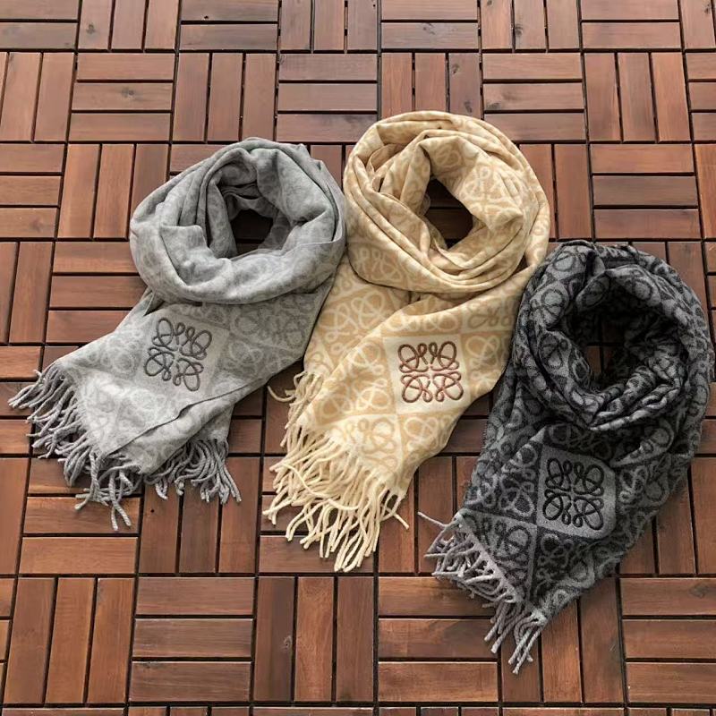 LOEWE SCARVES (4)