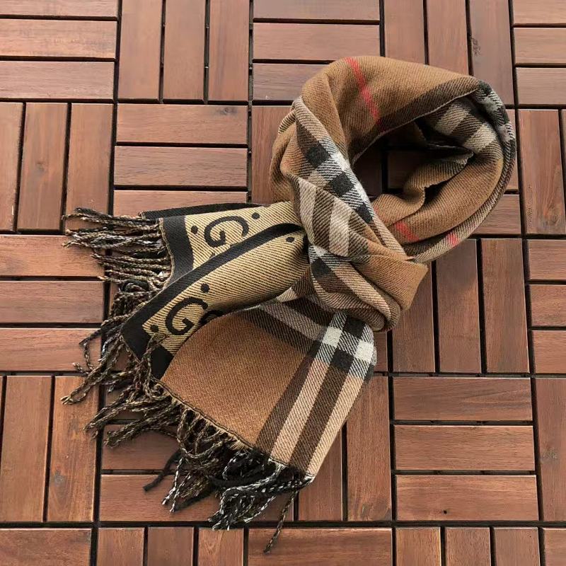 GUCCI SCARVES (22)