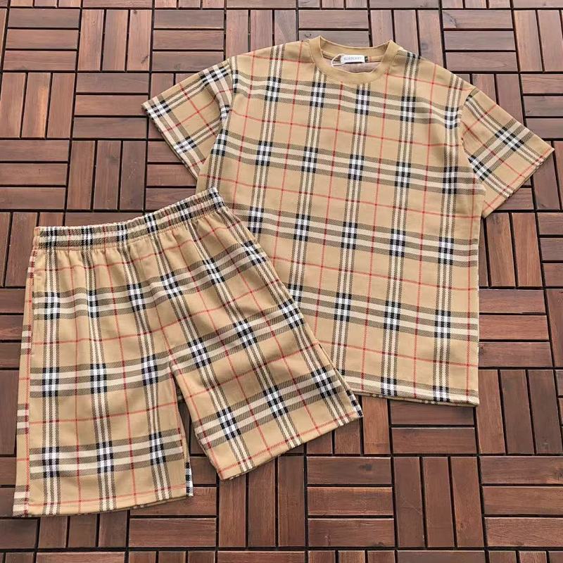 BURBERRY TSHIRTS (520)