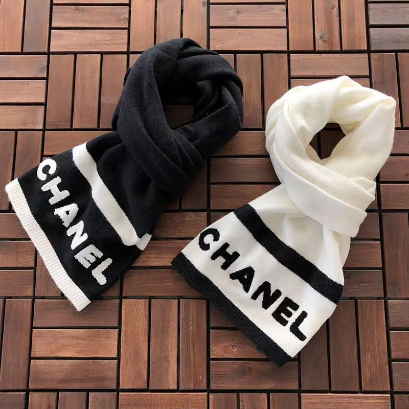 CHANEL SCARVES (33)
