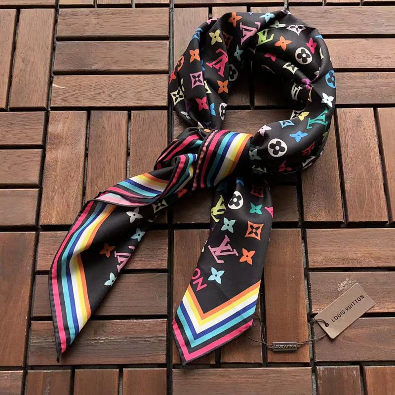 LOUIS VUITTON SCARVES (2)