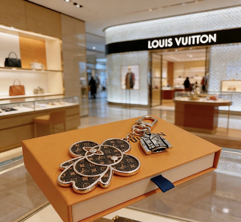 LOUIS VUITTON TSHIRTS (360)