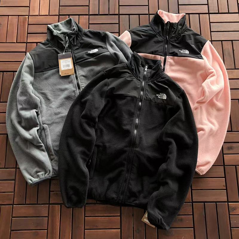 THE NORTH FACE TSHIRTS (221)