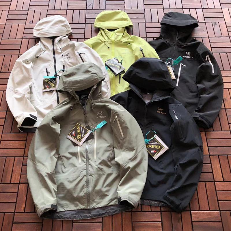 ARCTERYX JACKETS (32)