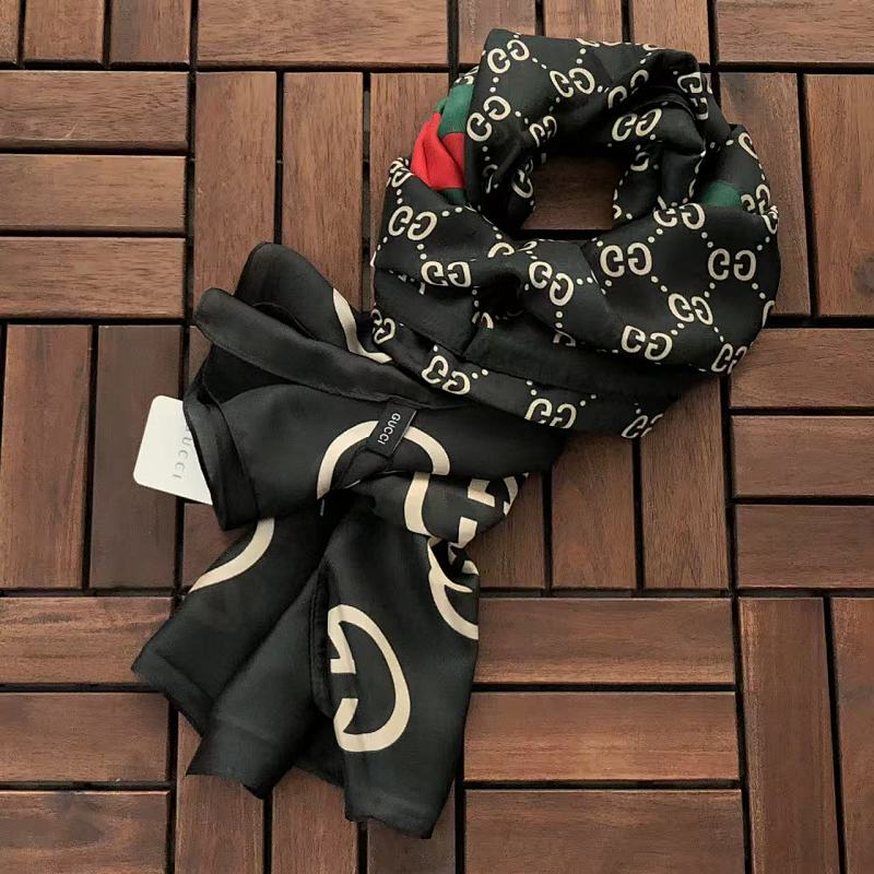 GUCCI SCARVES (10)