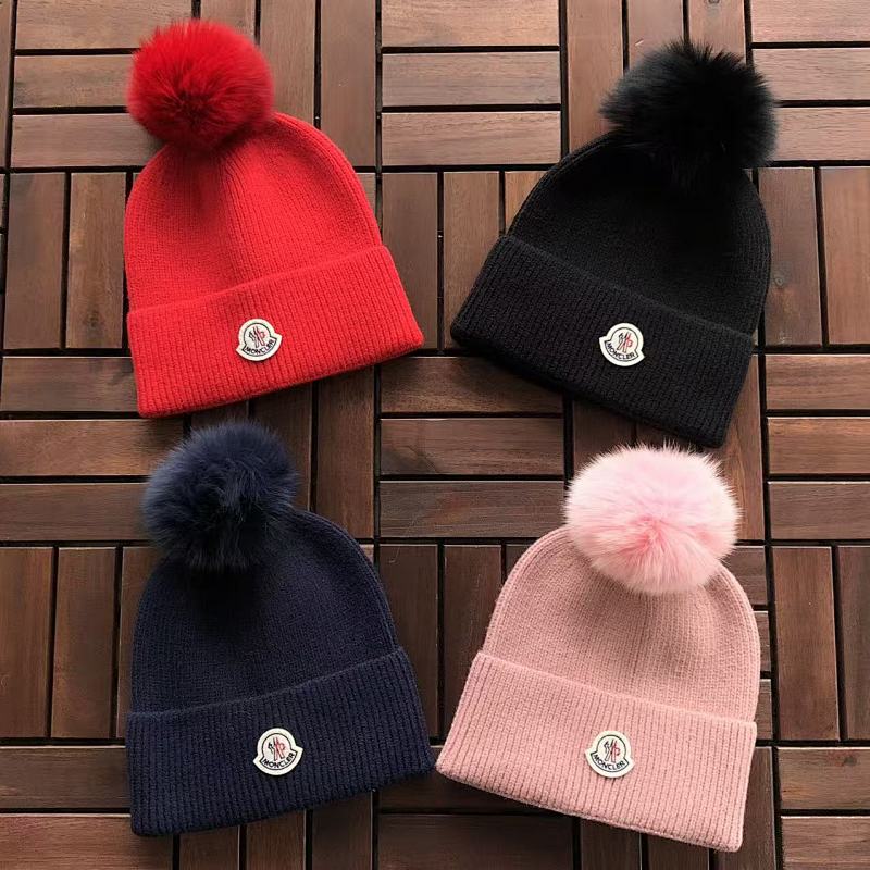 MONCLER CAPS (6)