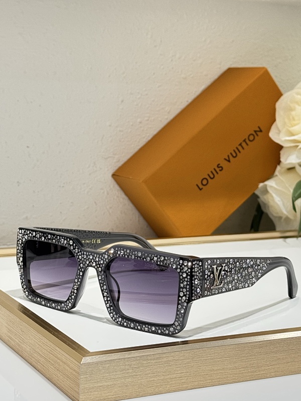 LOUIS VUITTON SUNGLASSES