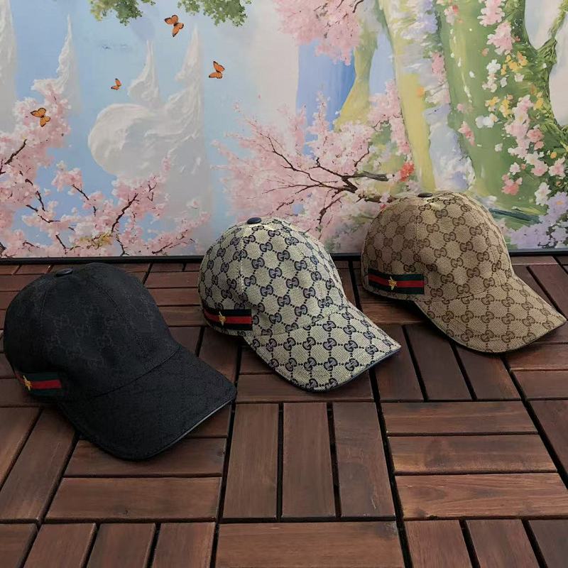 GUCCI CAPS (10)