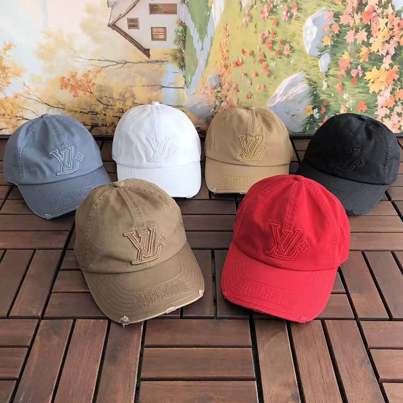 LOUIS VUITTON CAPS