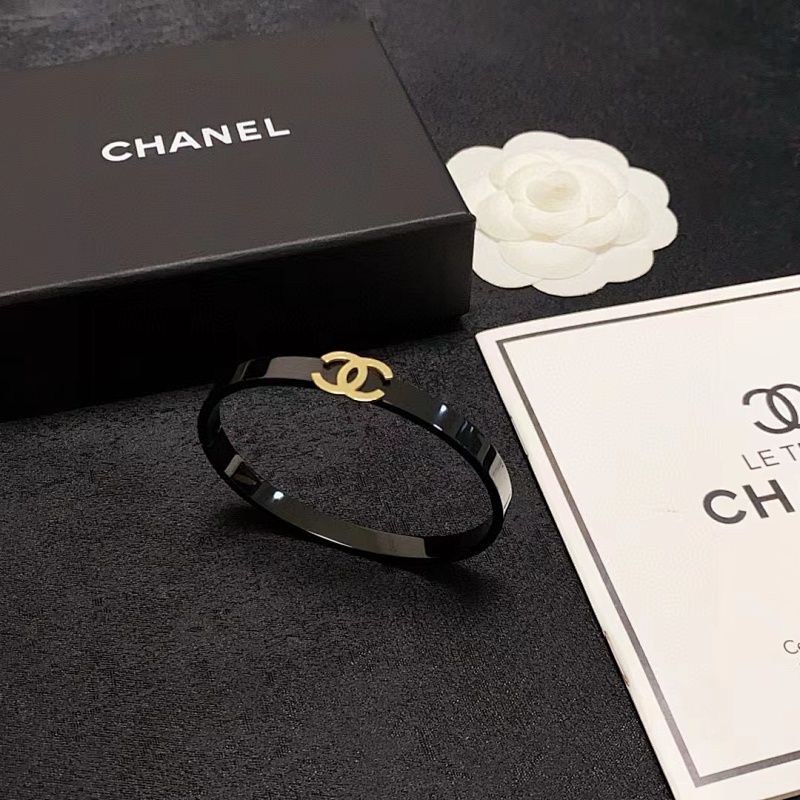 CHANEL TSHIRTS (157)