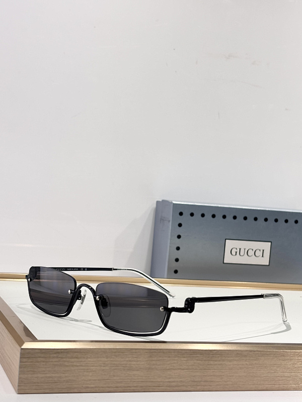 GUCCI SUNGLASSES (36)