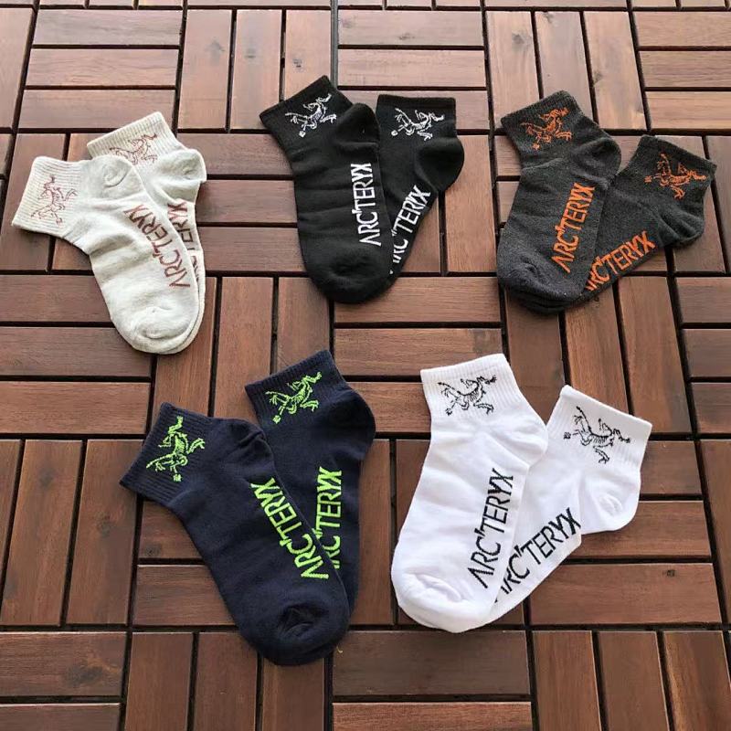 ARCTERYX SOCKS