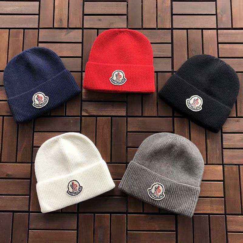 MONCLER CAPS (10)
