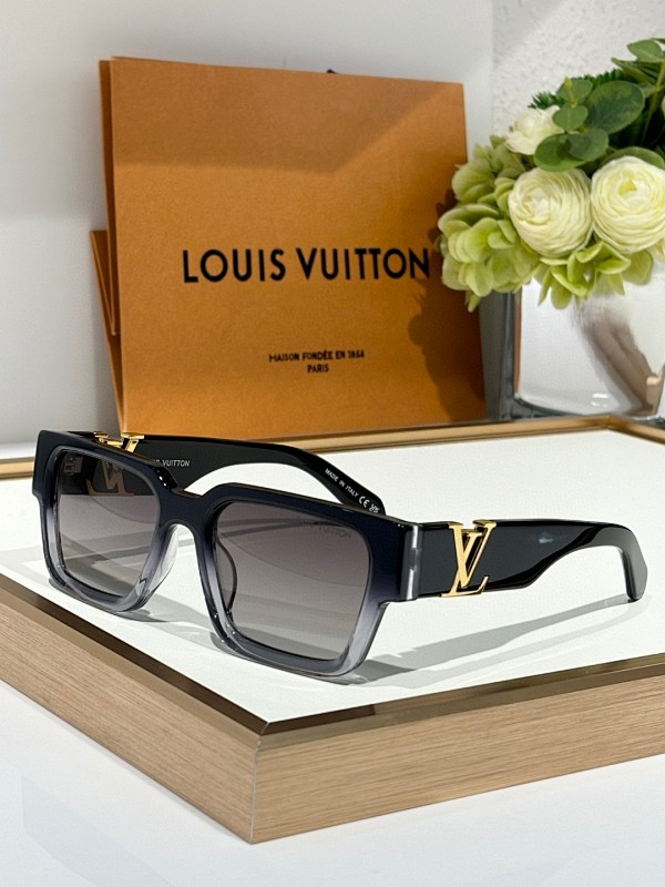 LOUIS VUITTON SUNGLASSES