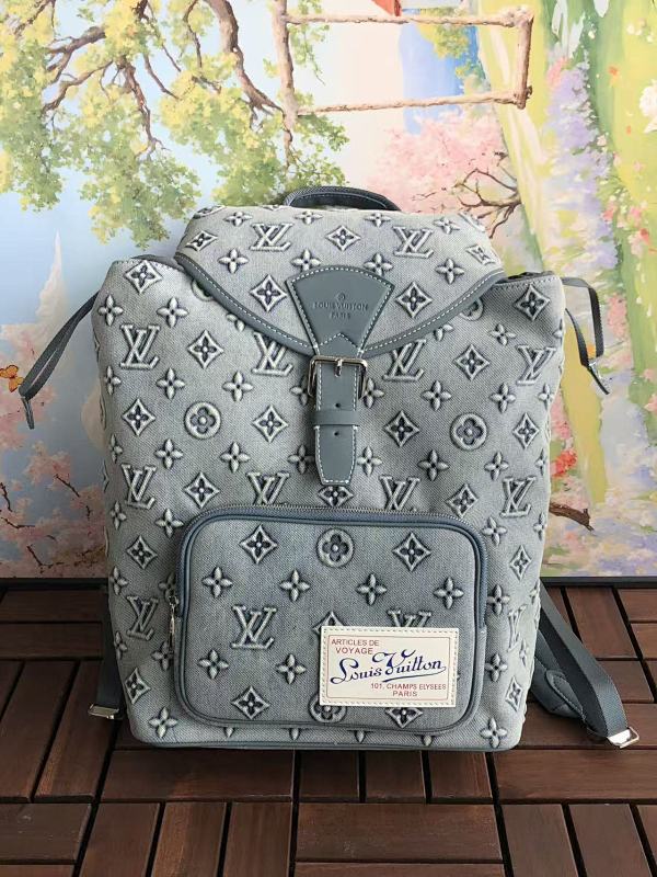 LOUIS VUITTON TSHIRTS (334)