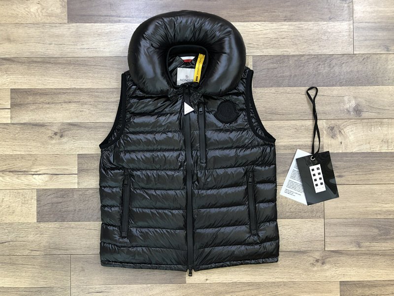 MONCLER (5)