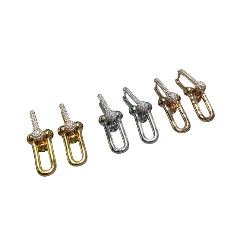💰(360CNY) Double-ring diamond horseshoe buckle earrings Item ID:500330