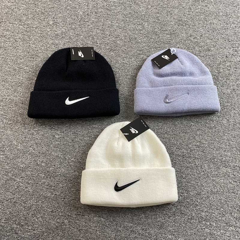 NIKE CAPS