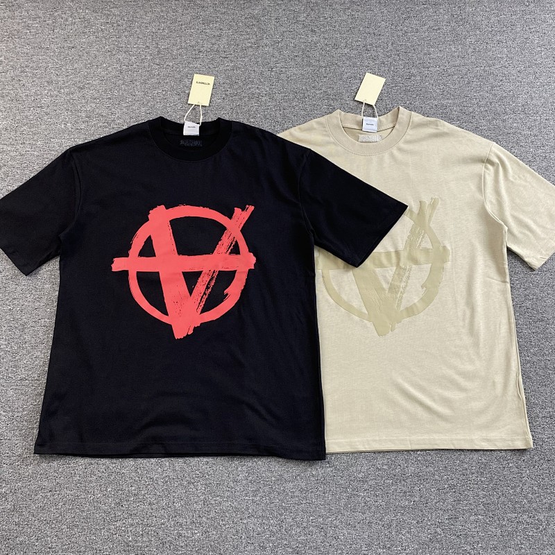 VETEMENTS TSHIRTS (41)