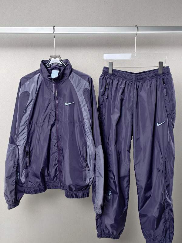 NIKE WINDBREAKERS