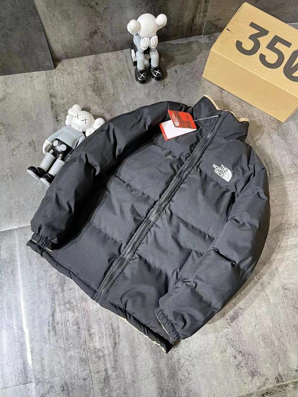 TNF PUFFERS (28)