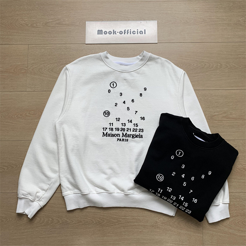 MAISON MARGIELA SWEATSHIRTS