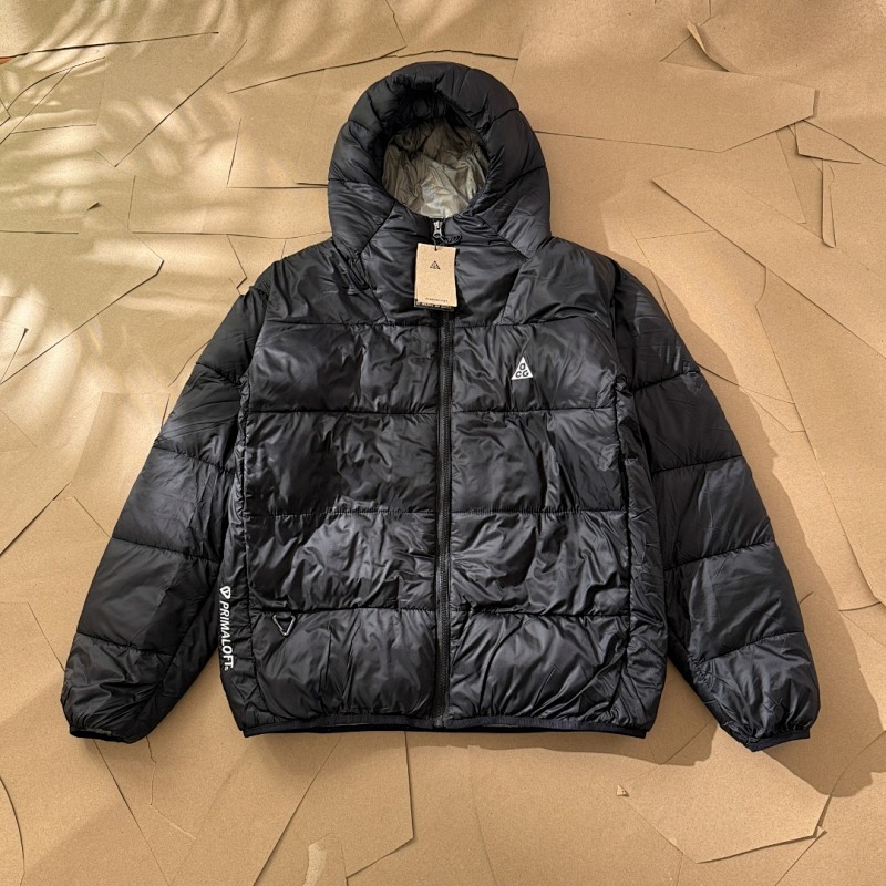 NIKE PUFFERS (6)
