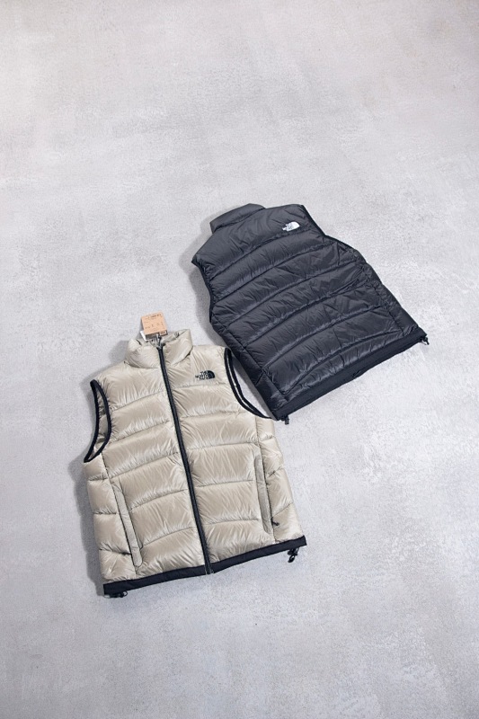 TNF VESTS (4)