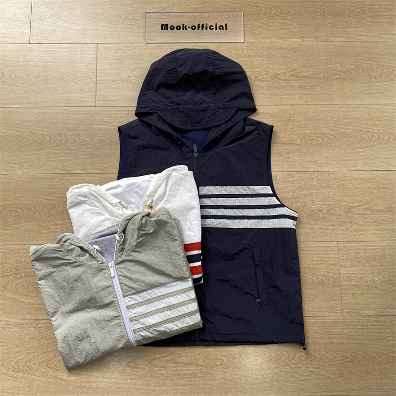 THOM BROWNE VESTS