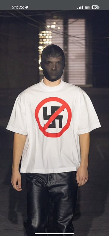 VETEMENTS TSHIRTS