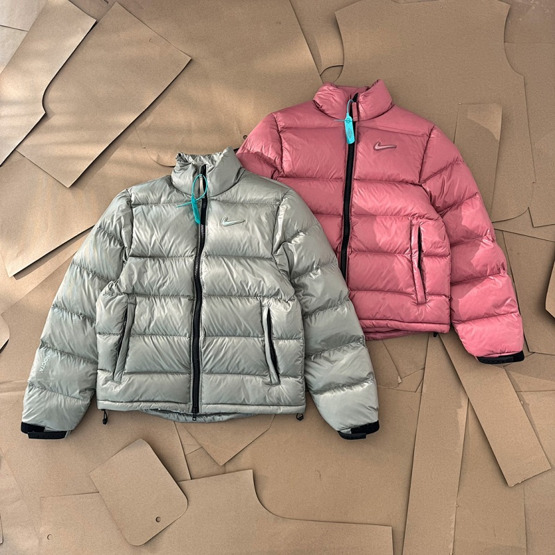 NIKE PUFFERS (11)