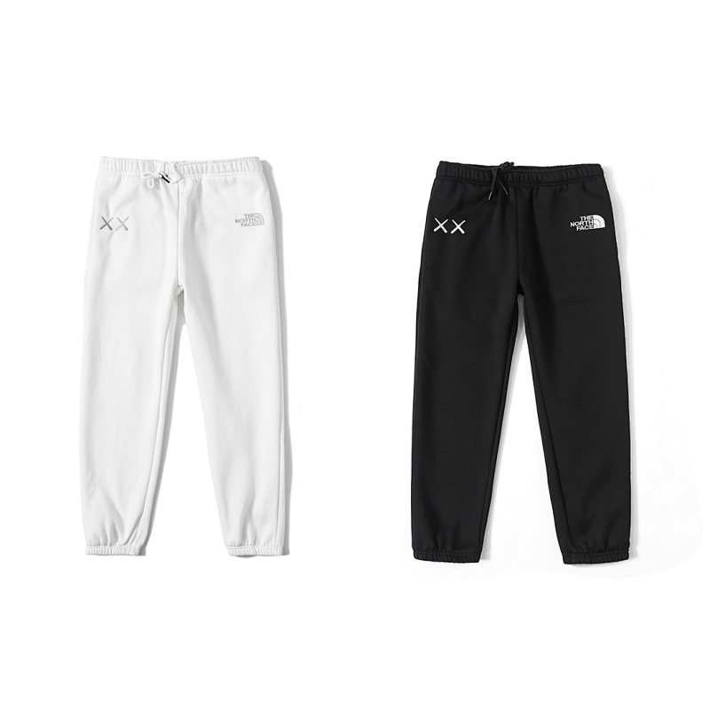 TNF SWEATPANTS (3)