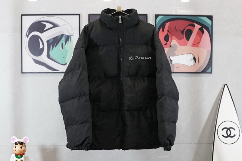 TNF PUFFERS (4)