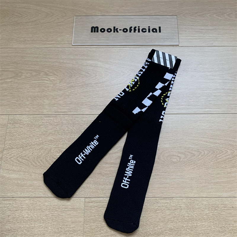 OFF WHITE SOCKS