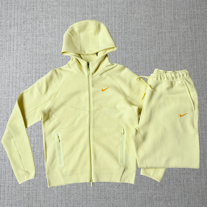 NIKE TECH FLEECE (10)