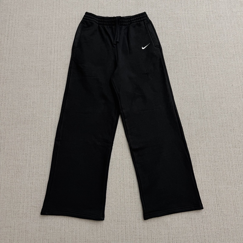NIKE SWEATPANTS