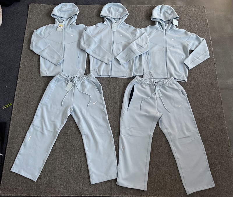 NIKE TECH FLEECE (7)