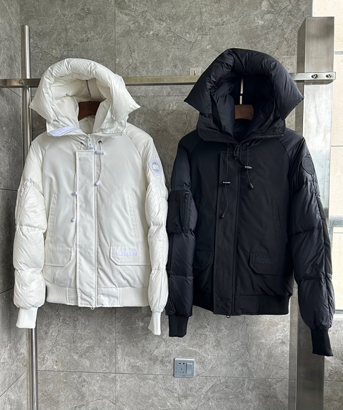 CANADA GOOSE PUFFERS (19)