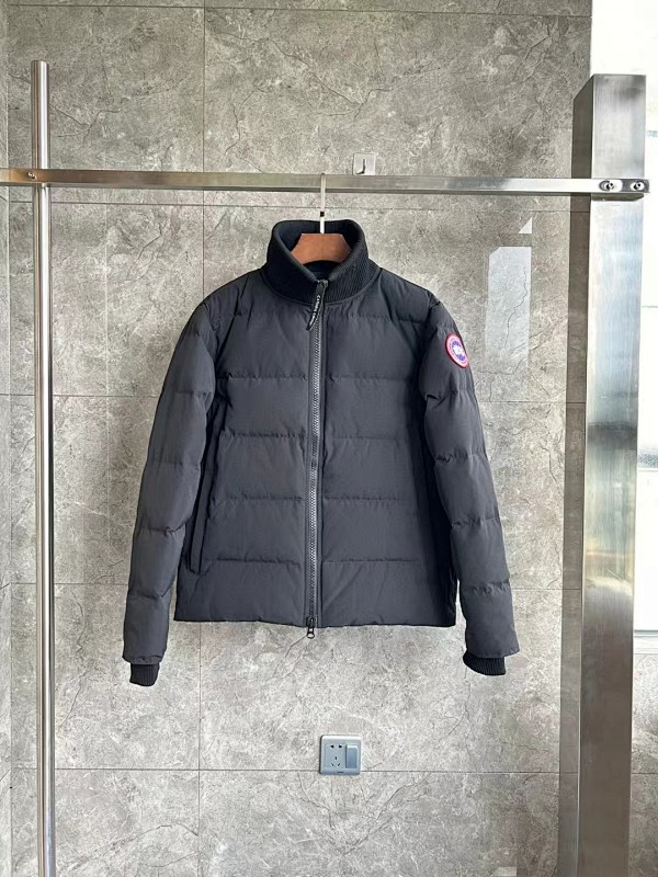 CANADA GOOSE PUFFERS (15)