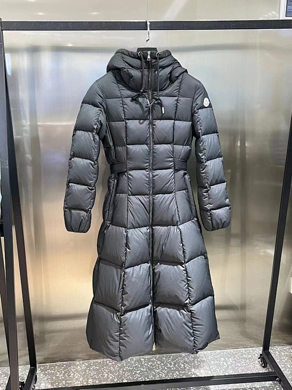 MONCLER PUFFERS (20)