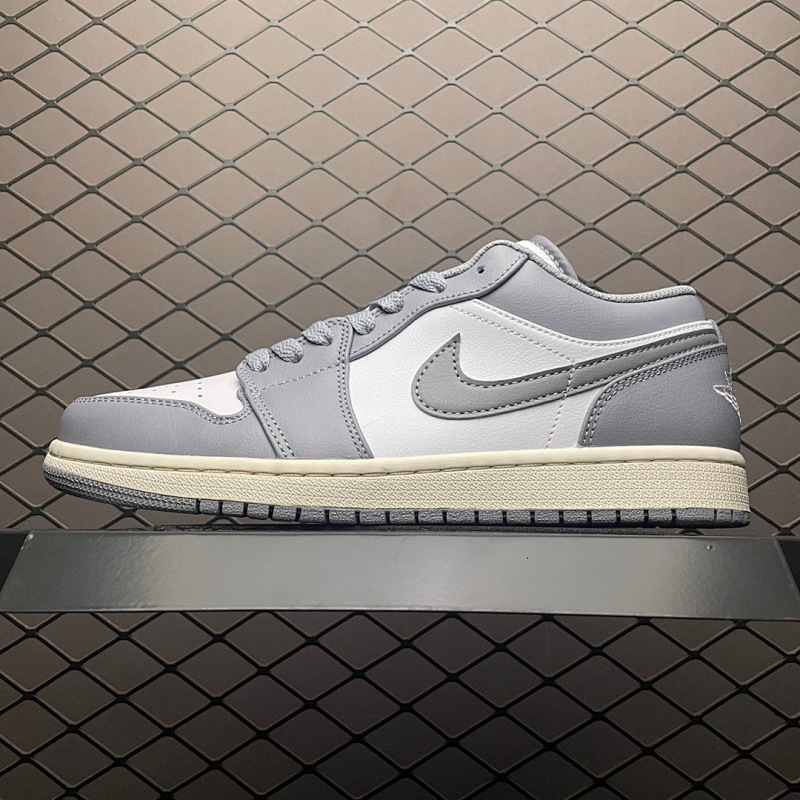 JORDAN SNEAKERS (222)