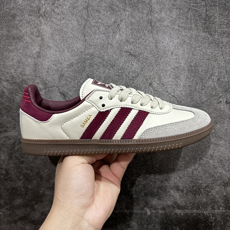 ADIDAS SNEAKERS (40)