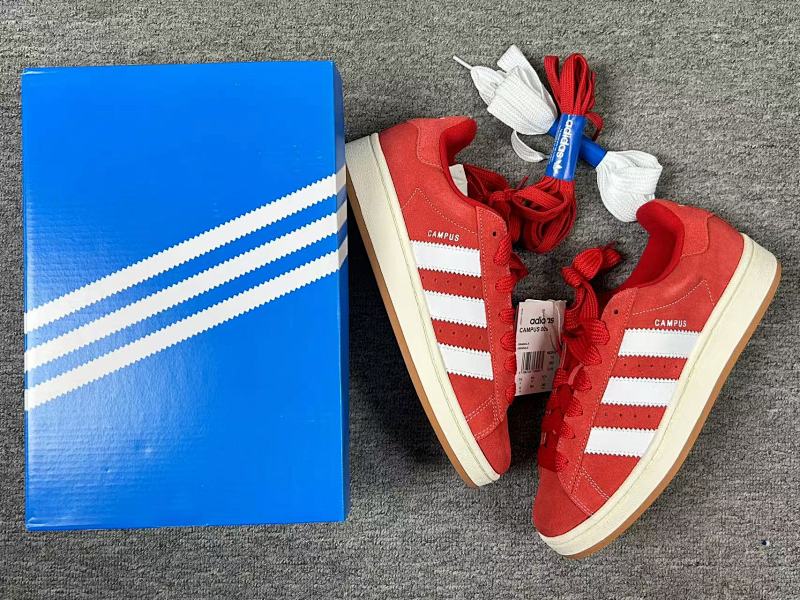 ADIDAS SNEAKERS (125)