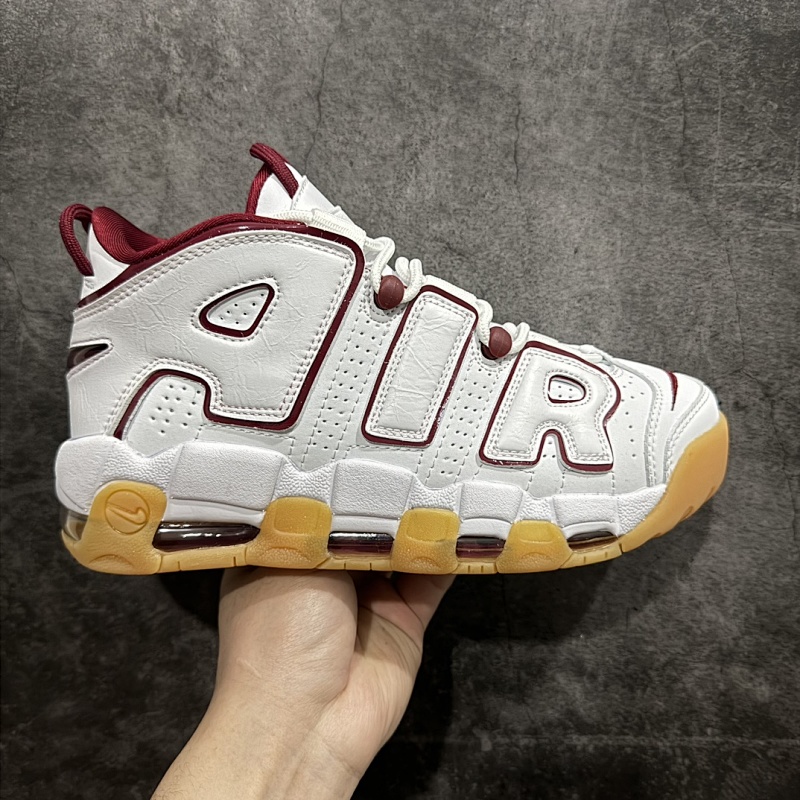 NIKE SNEAKERS (763)