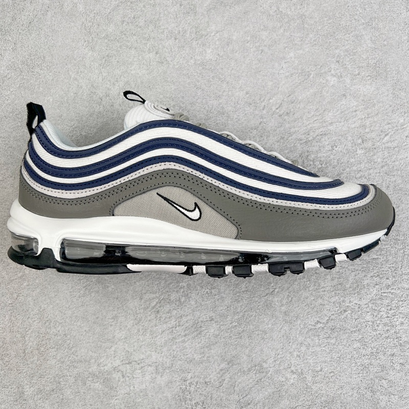 NIKE SNEAKERS (697)