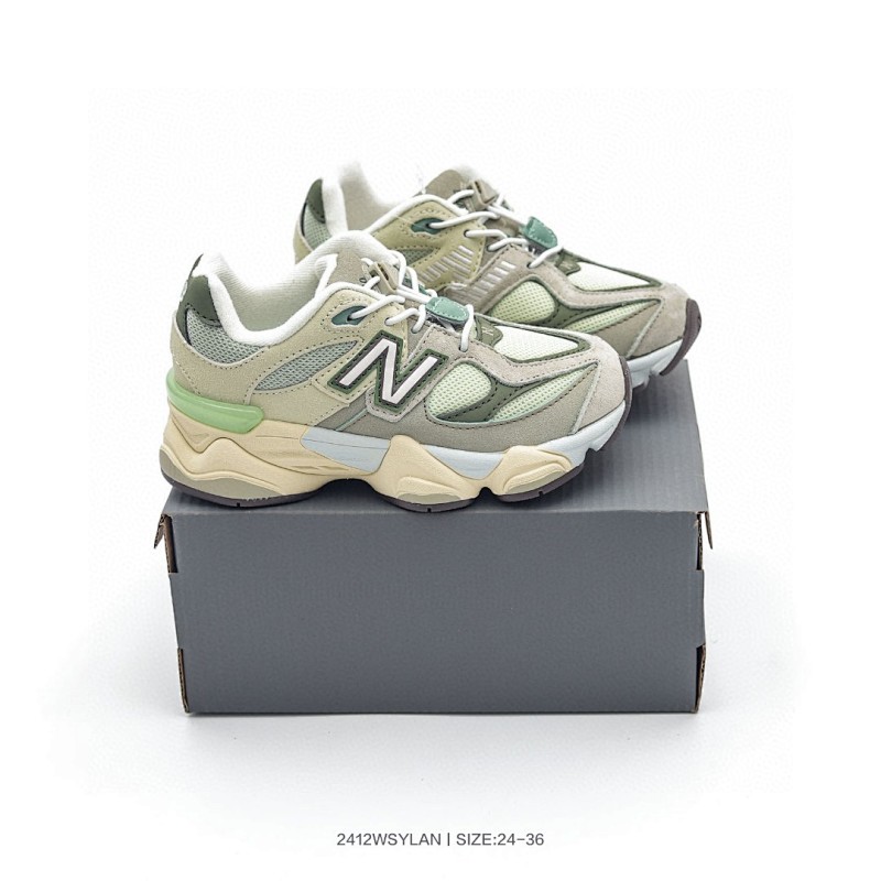 NEW BALANCE SNEAKERS