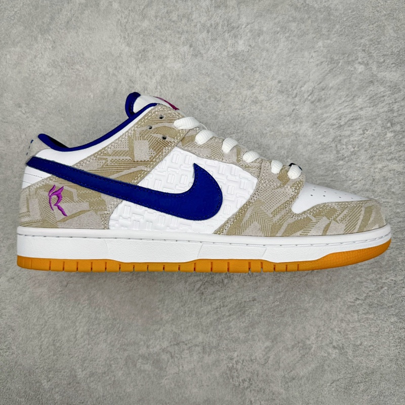 NIKE SNEAKERS (176)
